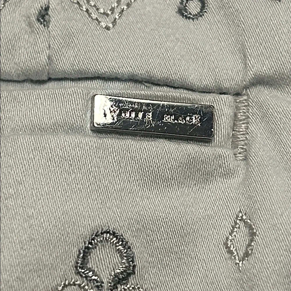 White House Black Market Gray Embroidered WHBM Women's 5” Shorts 10 - Picture 12 of 13